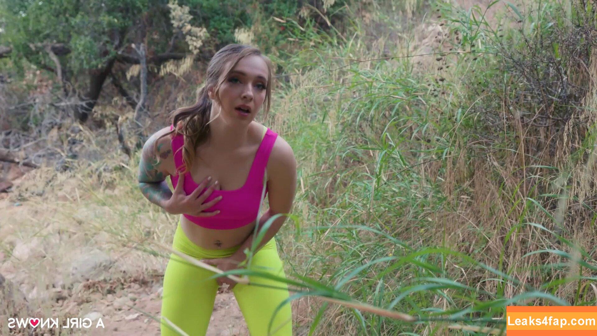 Summer Col / https: / summercolxoxo leaked photo photo #0179