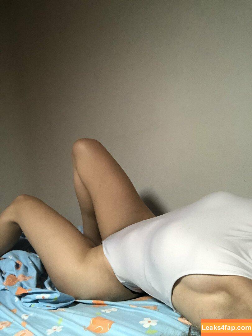 summerloyal34 / onlyariiiii leaked photo photo #0004