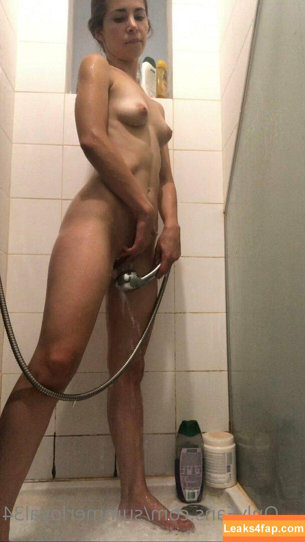 summerloyal34 / onlyariiiii leaked photo photo #0026