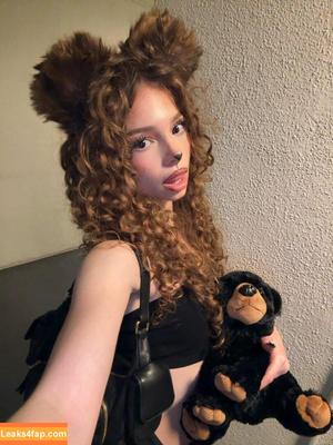 Sunday Kalo photo #0118