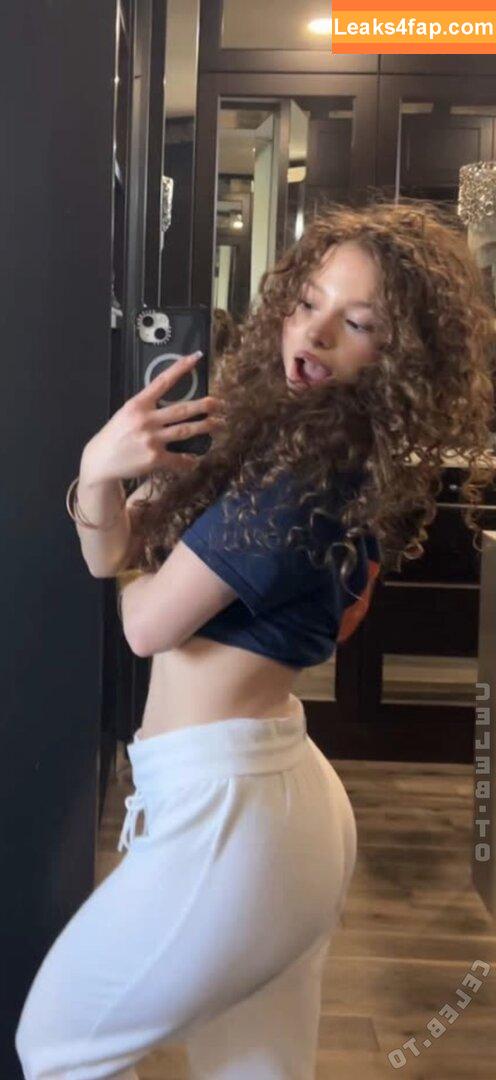 Sunday Kalogeras / sundaykalogeras leaked photo photo #0049