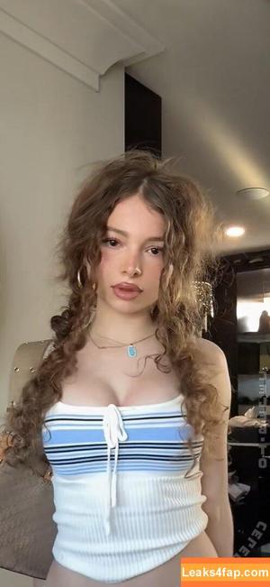 Sunday Kalogeras photo #0039