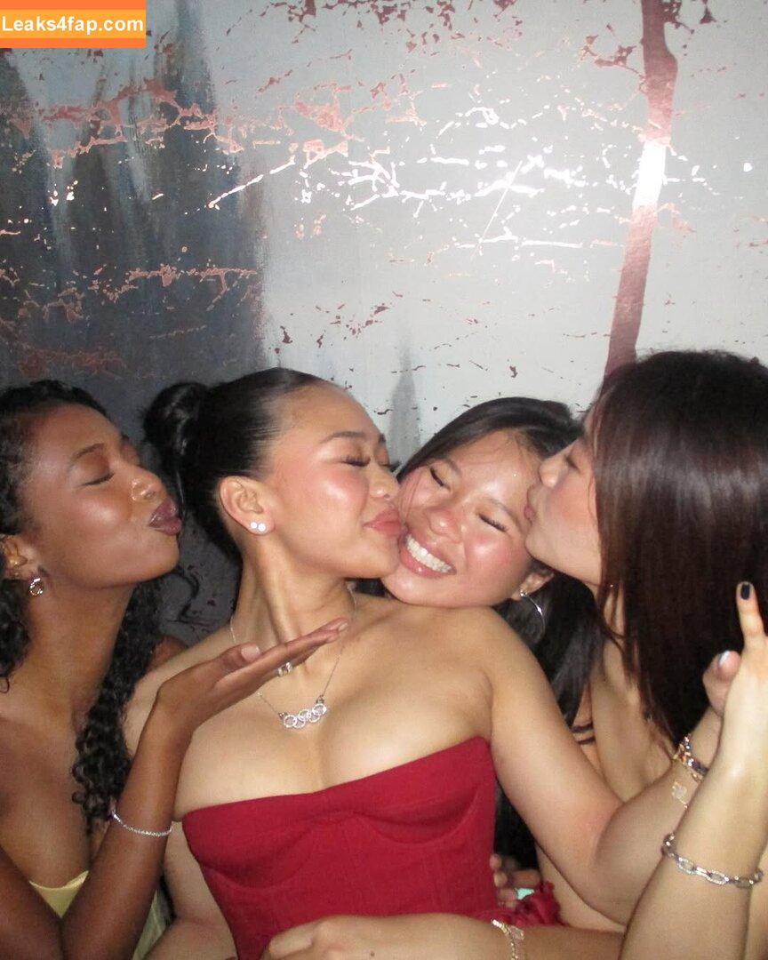 Suni Lee / sunisalee / u144353206 leaked photo photo #0425