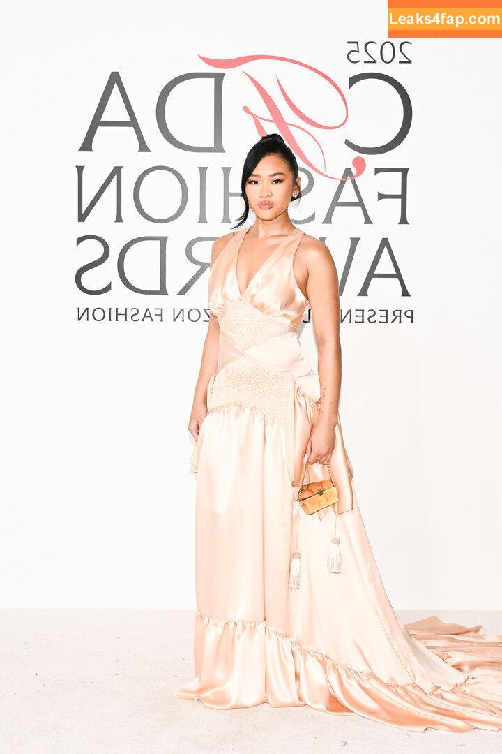 Suni Lee / sunisalee / u144353206 leaked photo photo #0460