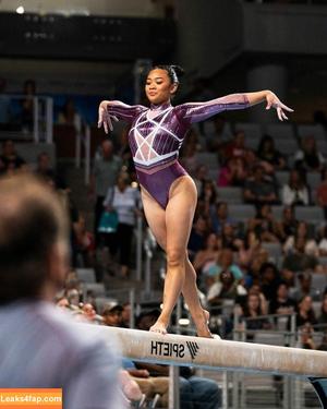 Suni Lee photo #0103