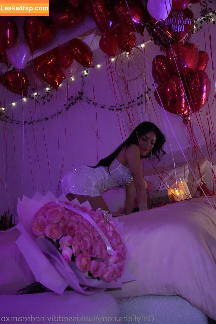 sunkisseddivinedreamxo / sunkisseddivinedream leaked photo photo #0014