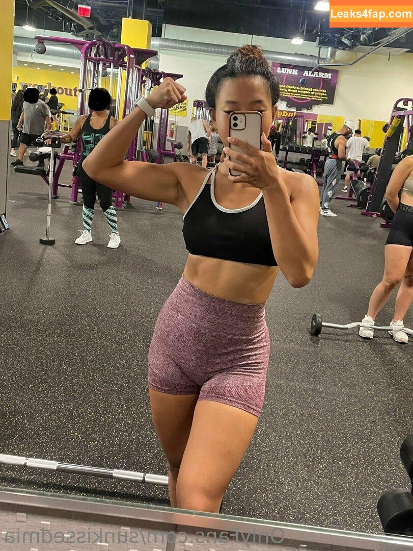 SunKissedMia / sunkissed.mia слитое фото фото #0028