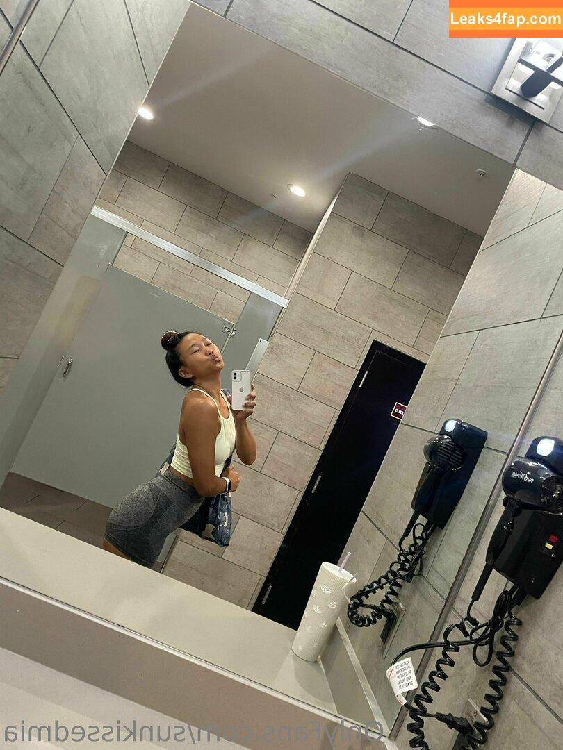 SunKissedMia / sunkissed.mia leaked photo photo #0094
