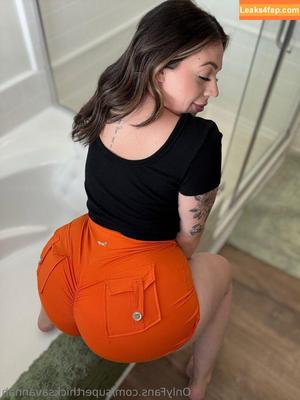 superthicksavannah photo #0057