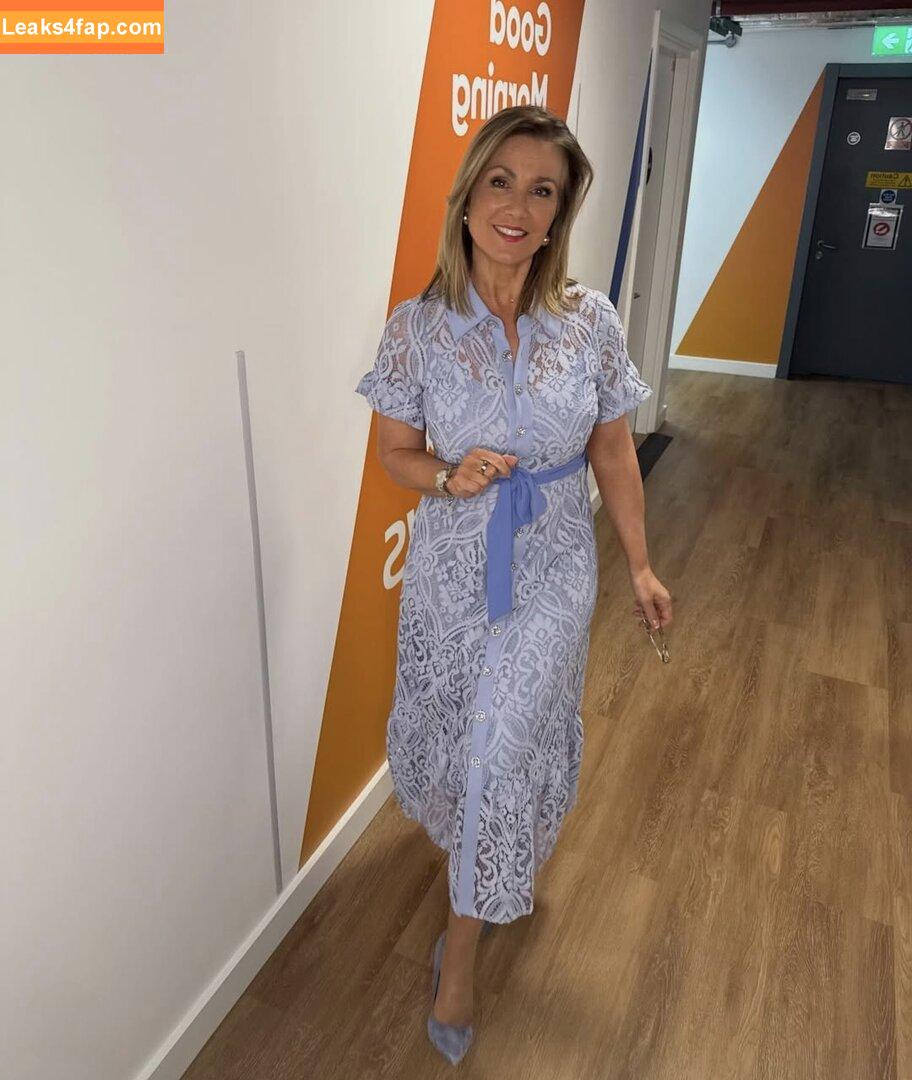 Susanna Reid / susannareid100 leaked photo photo #0515