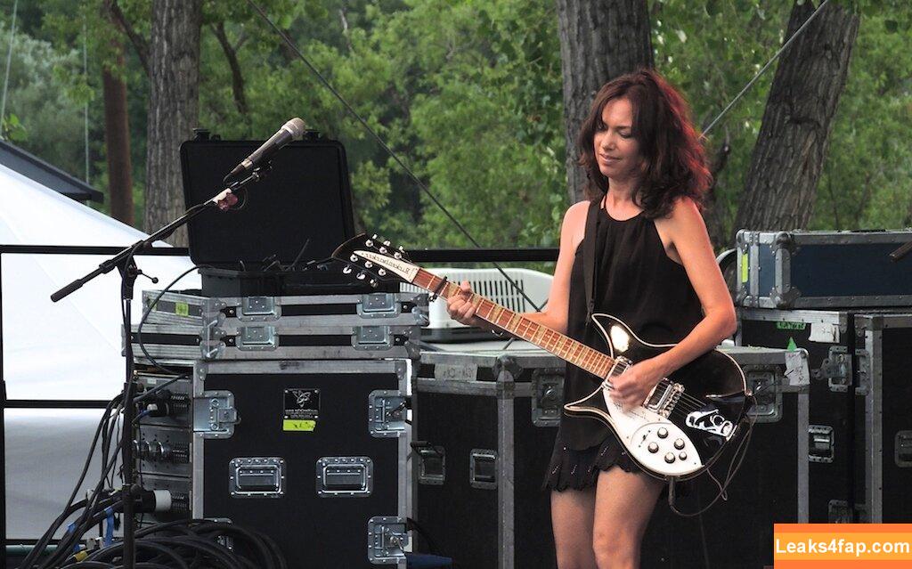 Susannah Hoffs /  leaked photo photo #0005