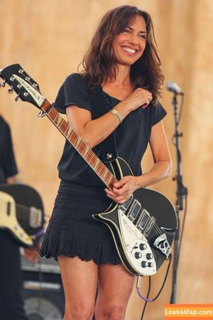Susannah Hoffs photo #0007