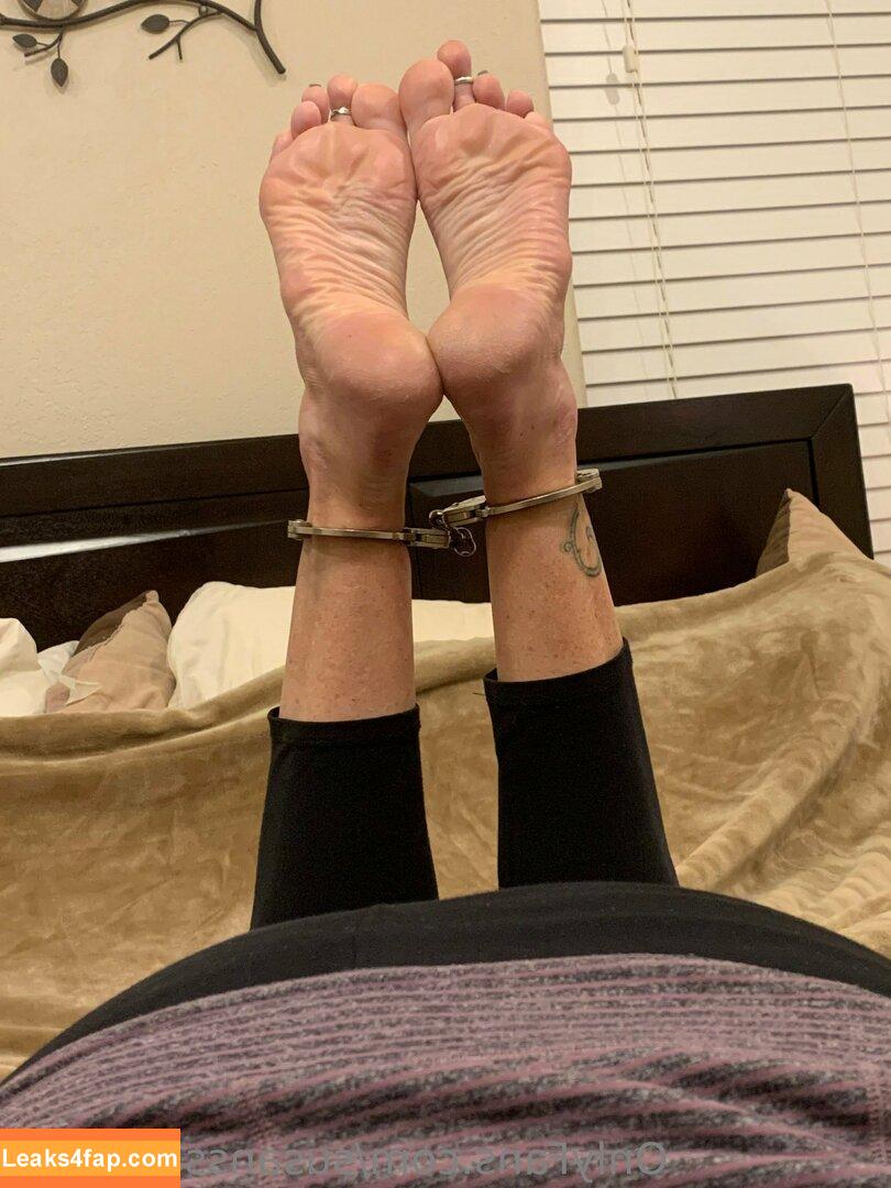 susanssassyfeet /  leaked photo photo #0009