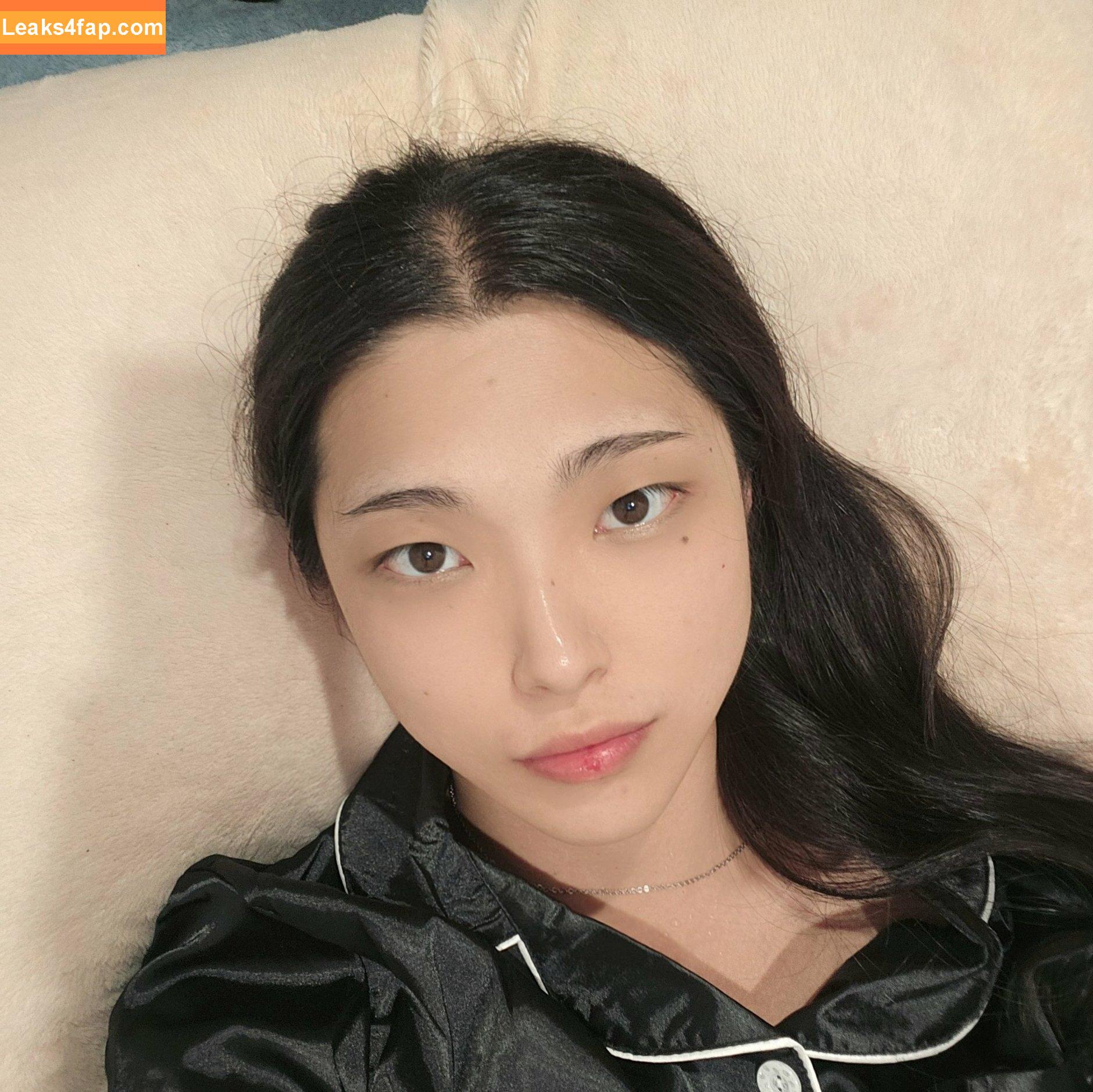 suyeoniiii_ / uwithme leaked photo photo #0004