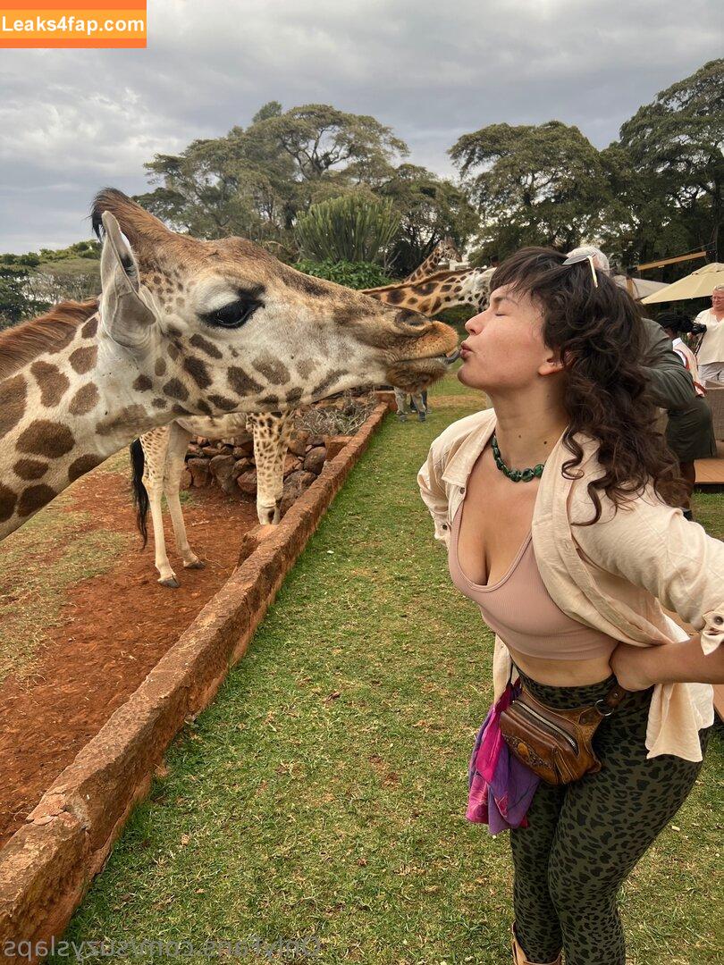suzyslaps / slapsandgiggles leaked photo photo #0030
