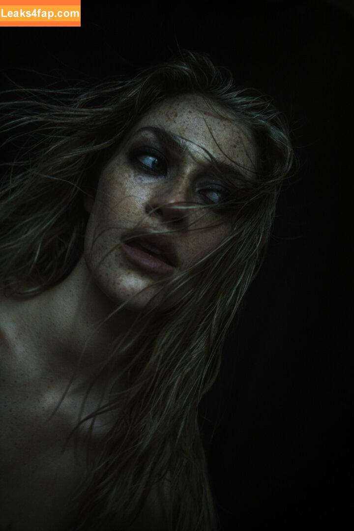 Swantje Paulina / paulinacc / swalina leaked photo photo #0157