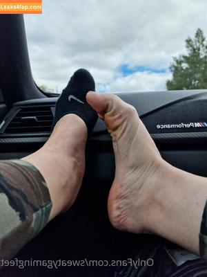 sweatygamingfeet photo #0016