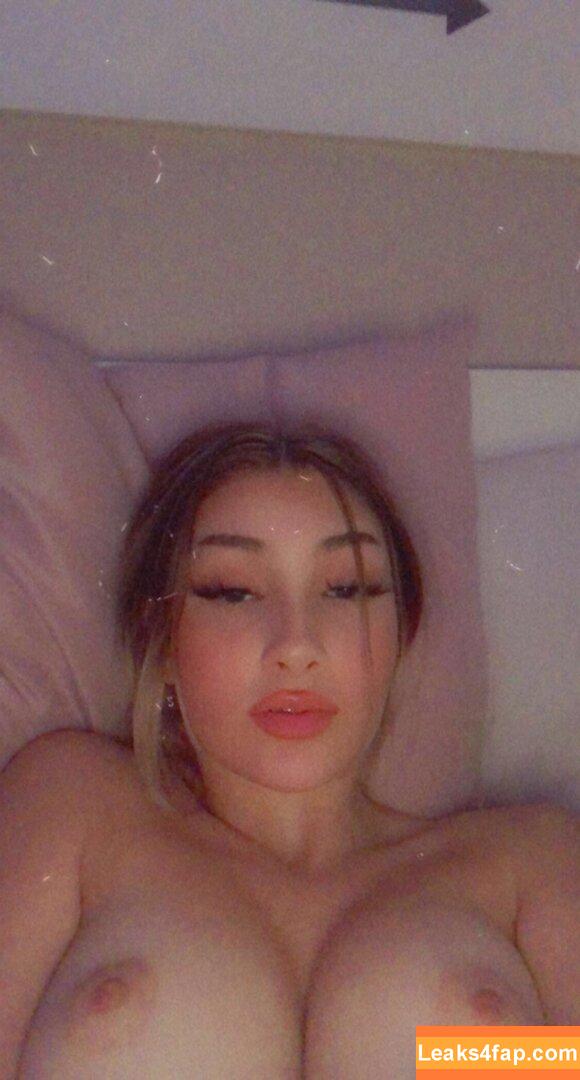 swedishbaddie / flora4l leaked photo photo #0025