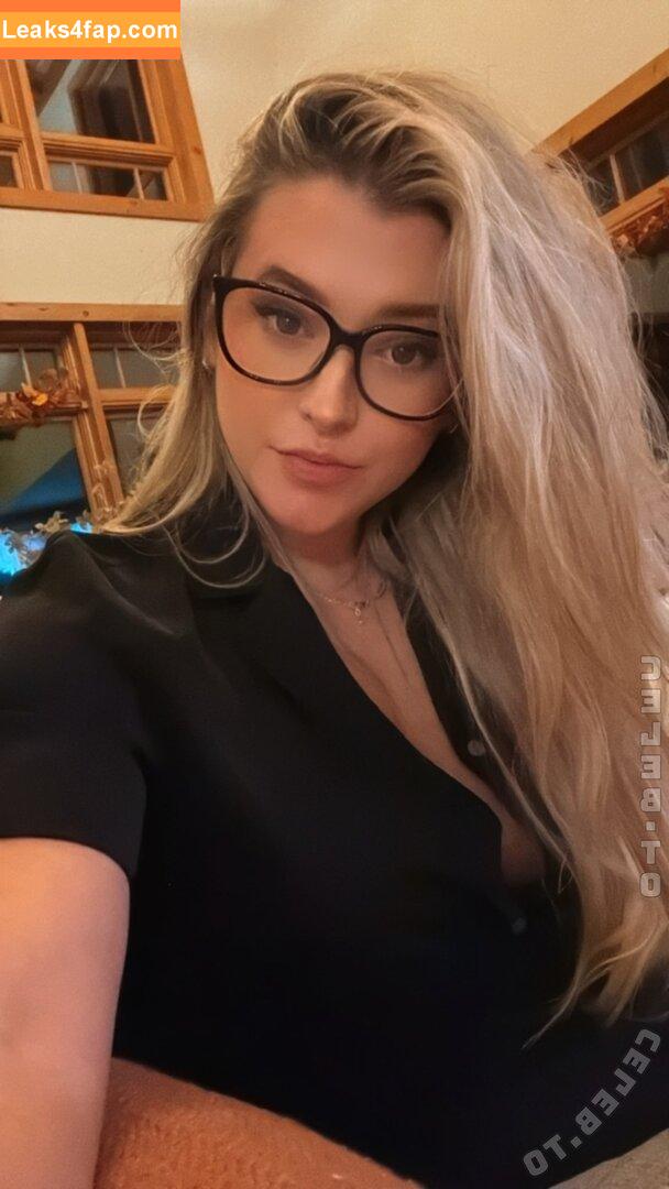 SweeetTails / https: / sweeette leaked photo photo #0094