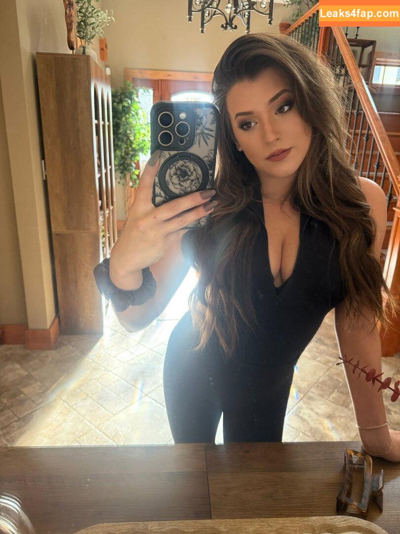 SweeetTails / https: / sweeette leaked photo photo #0099