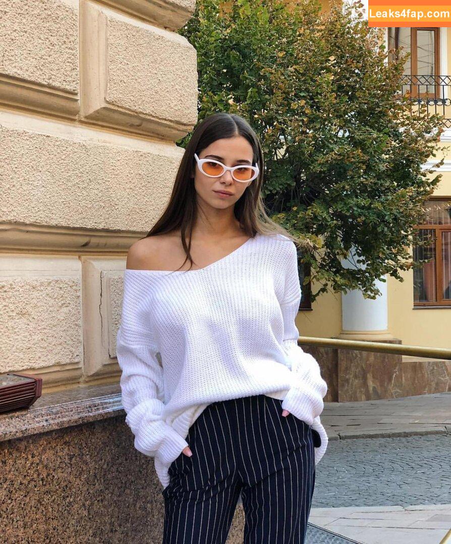 Sweet Kayley / Gloria Roshka / gloriaroshka / sweet_kayley leaked photo photo #0075