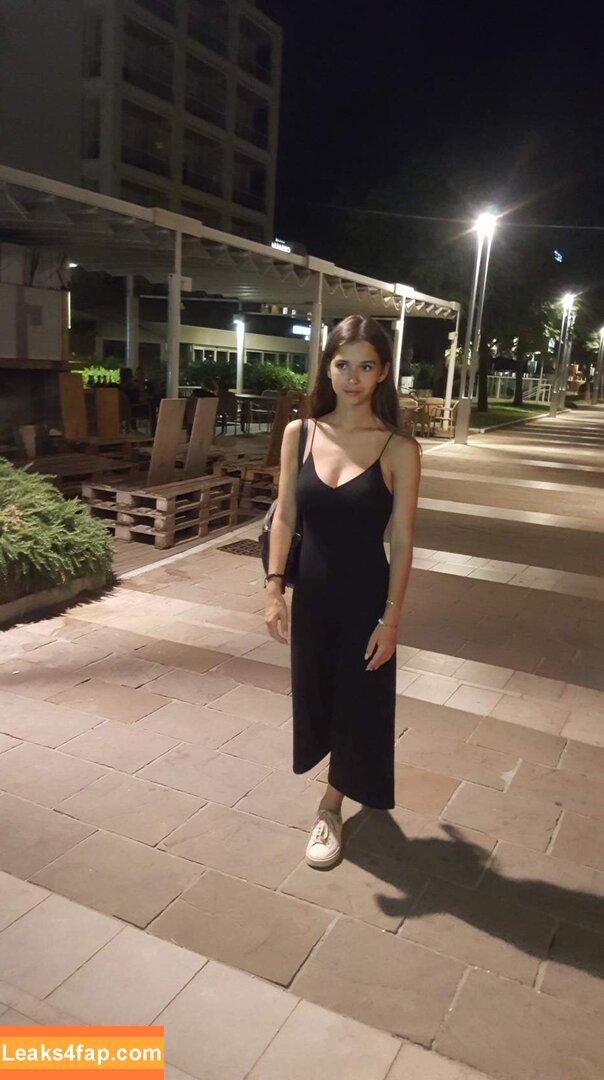 Sweet Kayley / Gloria Roshka / gloriaroshka / sweet_kayley leaked photo photo #0081