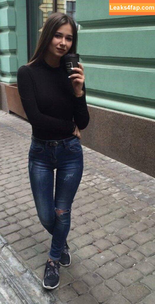 Sweet Kayley / Gloria Roshka / gloriaroshka / sweet_kayley leaked photo photo #0089