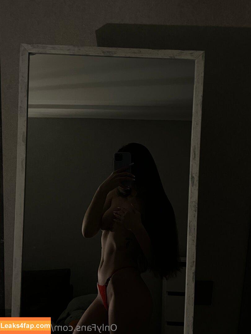 sweet_tate /  leaked photo photo #0001