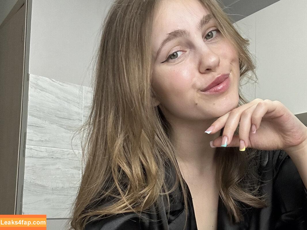 SweetAdel free nudes