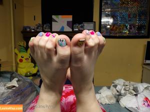 sweetbluetoes photo #0035