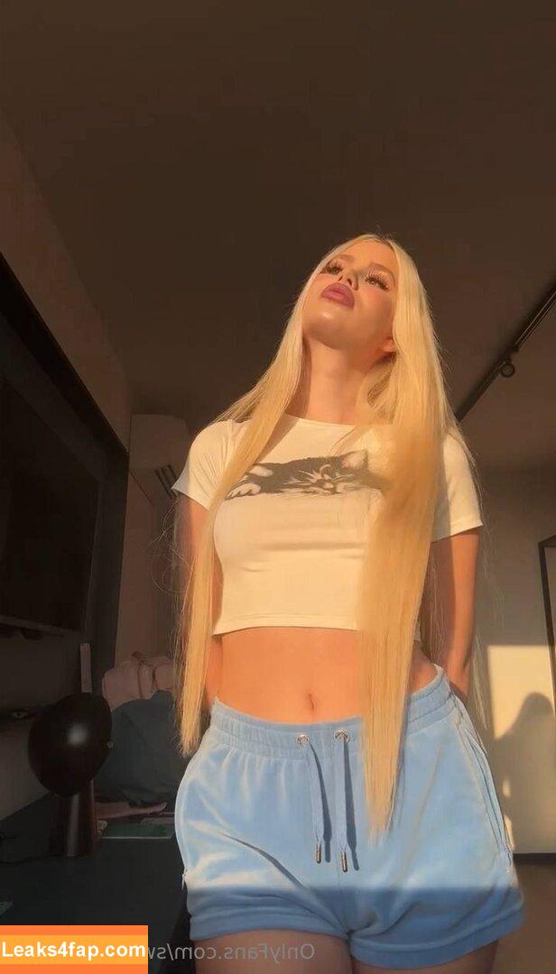 sweetcarolinats / sweetcarolina_ leaked photo photo #0034