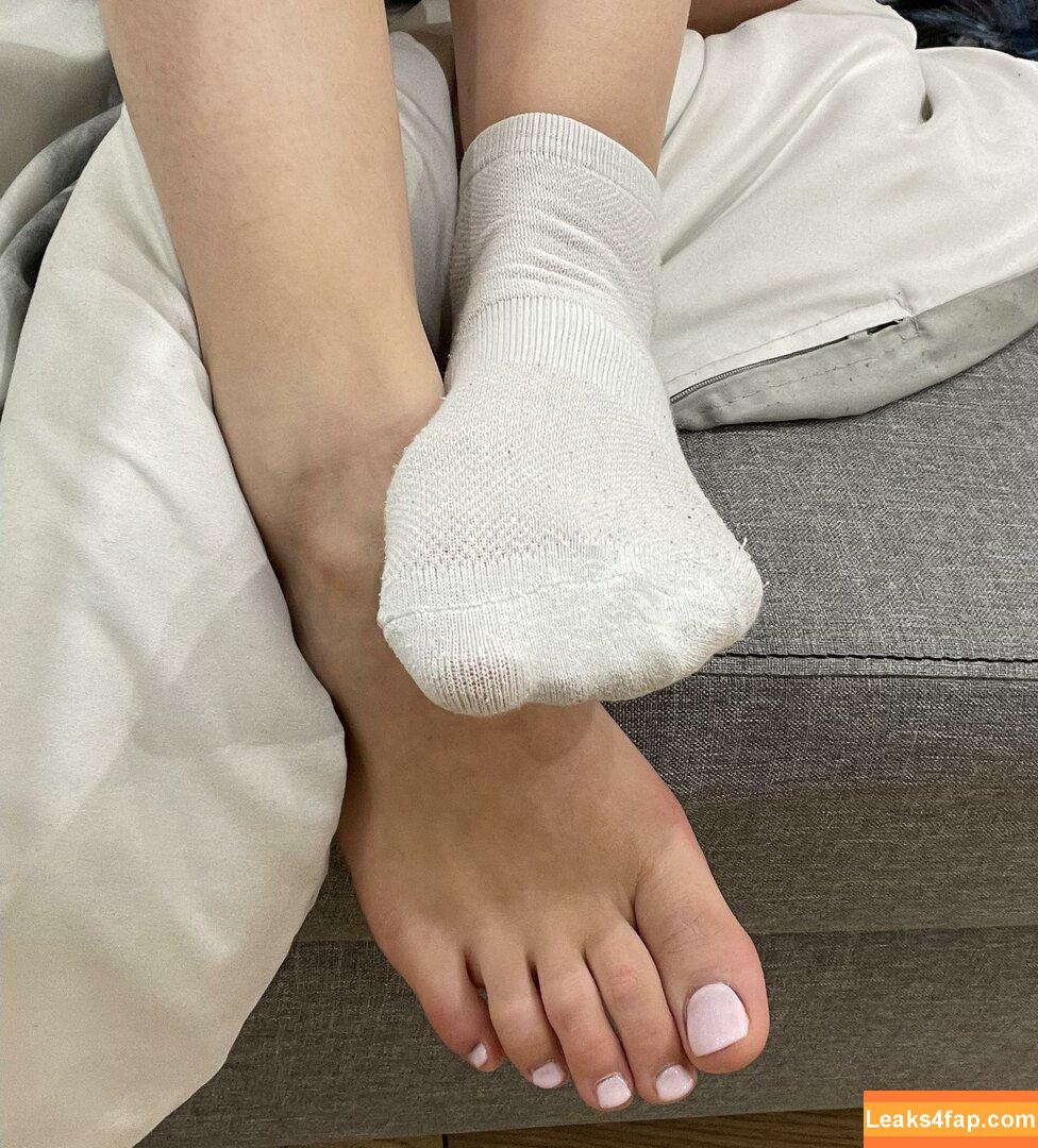 sweetfeetgirl / academic_Claim_624 / sweetfeetgirl.onlyfans / your_sweet_babe_1 leaked photo photo #0016