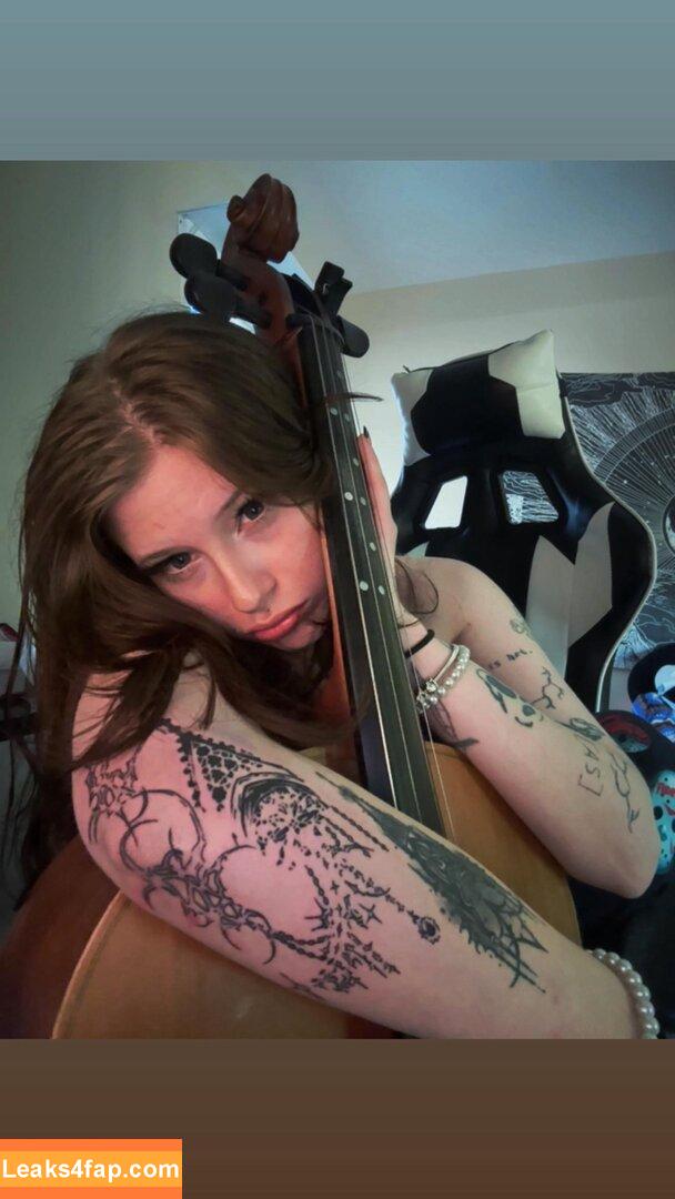 Sweetlypearll / Charis McSherry / _sweetlypearl_ leaked photo photo #0003