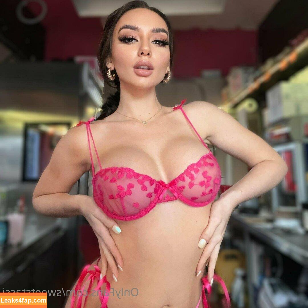 sweetstassi / Bikini Barista leaked photo photo #0067