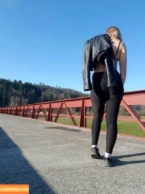 Swissgirl04 photo #0004