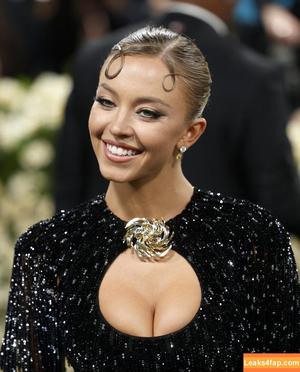 Sydney Sweeney фото #7484
