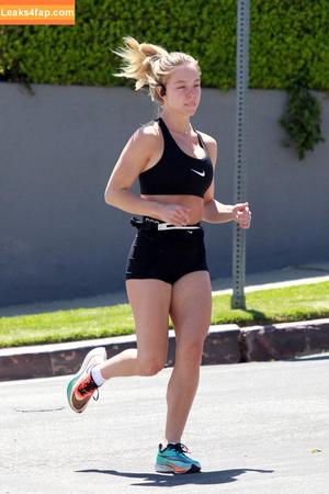 Sydney Sweeney photo #7774