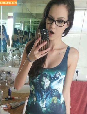 Sydney Watson photo #0004