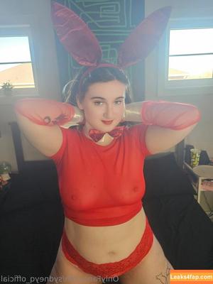 sydneyq_official фото #0048