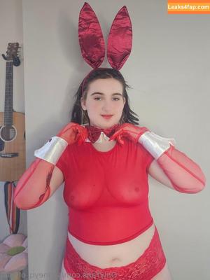 sydneyq_official фото #0061