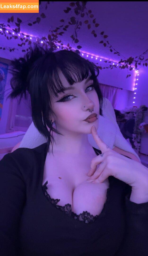 Sylvieesxo /  leaked photo photo #0038