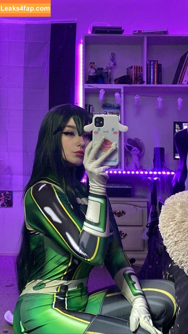 sylvieexo / sylvieecos / sylvieesxo leaked photo photo #0002