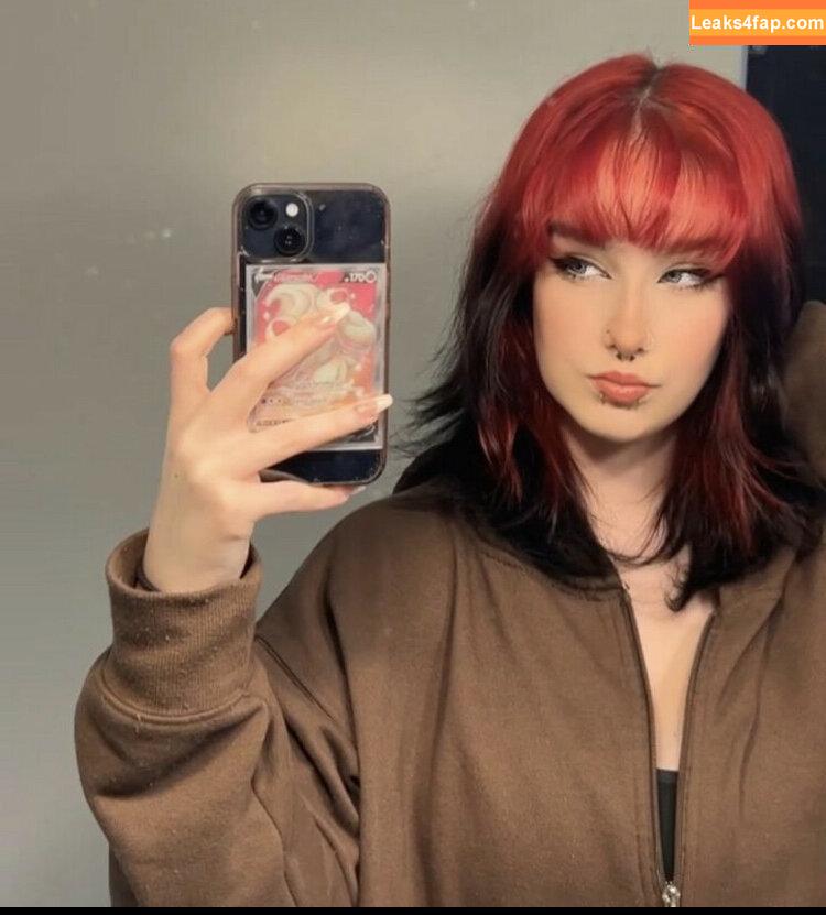 sylvieexo / sylvieecos / sylvieesxo leaked photo photo #0005