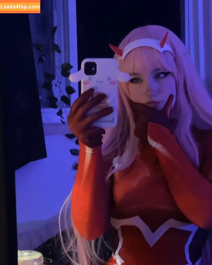 sylvieexo / sylvieecos / sylvieesxo leaked photo photo #0020