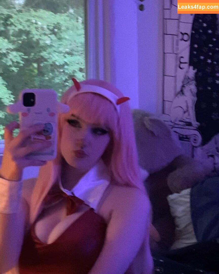 sylvieexo / sylvieecos / sylvieesxo leaked photo photo #0025