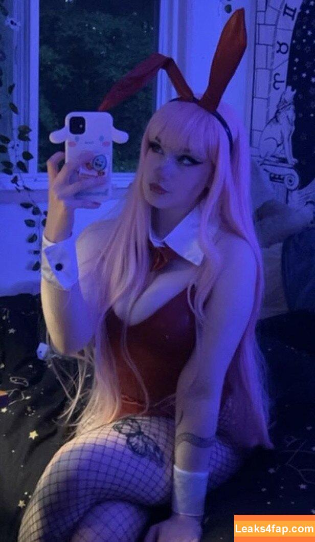 sylvieexo / sylvieecos / sylvieesxo leaked photo photo #0026
