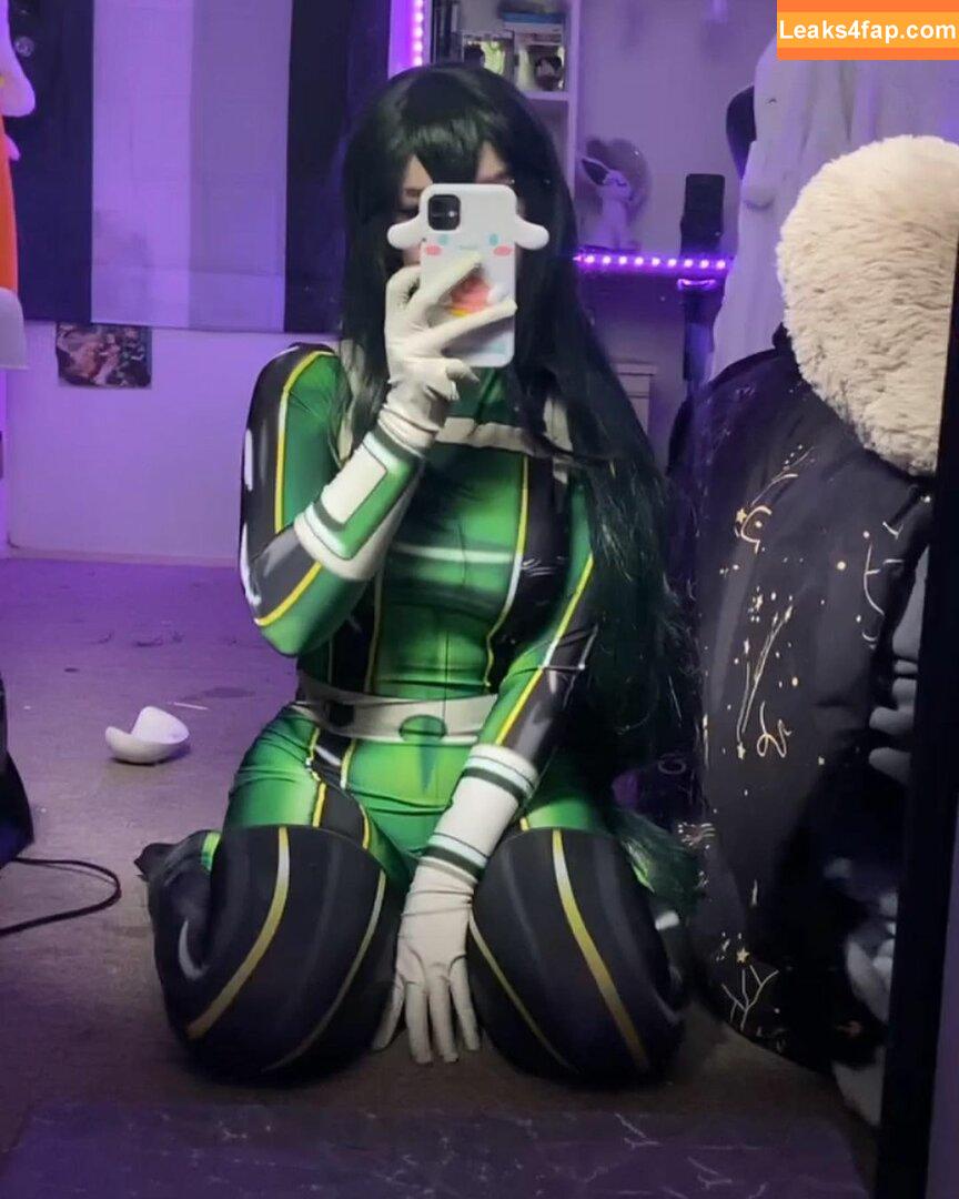 sylvieexo / sylvieecos / sylvieesxo leaked photo photo #0030