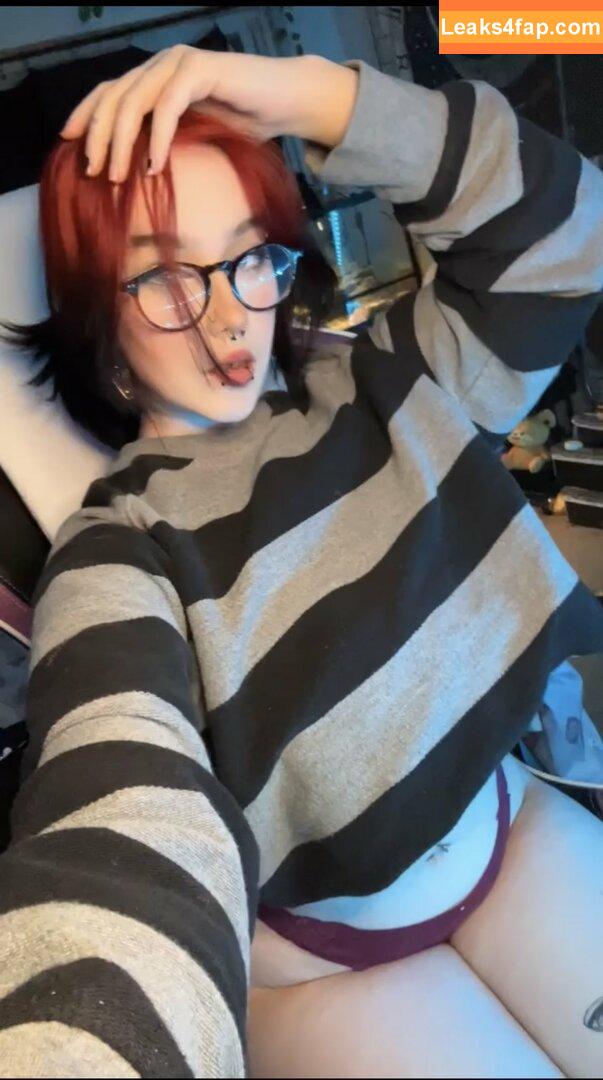 sylvieexo / sylvieecos / sylvieesxo leaked photo photo #0090