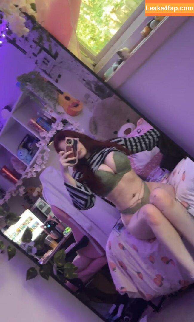 sylvieexo / sylvieecos / sylvieesxo leaked photo photo #0124