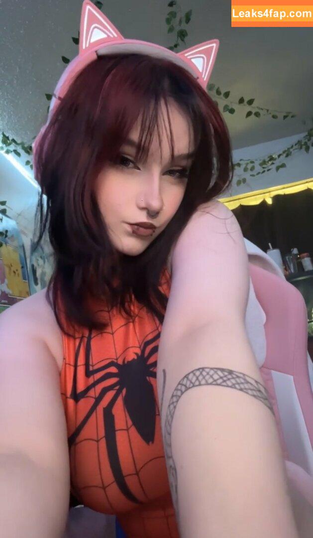 sylvieexo / sylvieecos / sylvieesxo leaked photo photo #0157